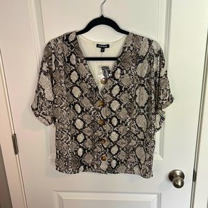 NWT Express Print Cropped Shirt